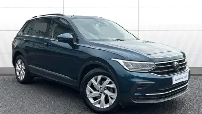 Usado VW Tiguan Life 150 CV (110 kW) 2023 Azul SUV