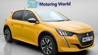 Used Peugeot 208 GT 131 HP (96 kW) 2022 Yellow Hatchback