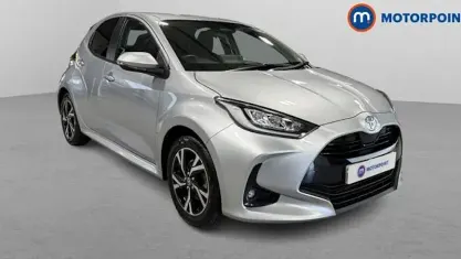 Usado Toyota Yaris Hybrid Design 116 CV (85 kW) 2026 Utilitario