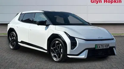 Used Kia EV4 GT-Line S 150 kW (204 HP) 2025 White Hatchback