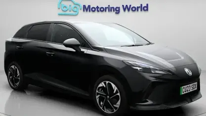 Używany MG MG4 EV SE 319 kW (435 KM) 2023 Czarny Hatchback