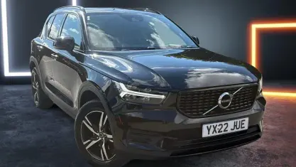 Used Volvo XC40 R-Design 197 HP (144 kW) 2021 SUV