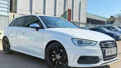 Begagnad Audi S3 Sportback Business 300 HK (220 kW) 2015 Vit Halvkombi
