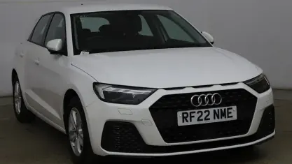 Used Audi A1 Sportback Design 95 HP (69 kW) 2022 White Hatchback