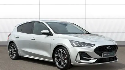 Used Ford Focus ST-Line X 125 HP (91 kW) 2023 Silver Hatchback
