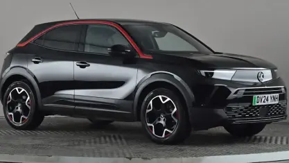 Begagnad Vauxhall Mokka 100 kW (136 HK) 2024 Svart SUV
