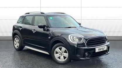 Begagnad Mini Cooper Classic 136 HK (100 kW) 2022 Halvkombi