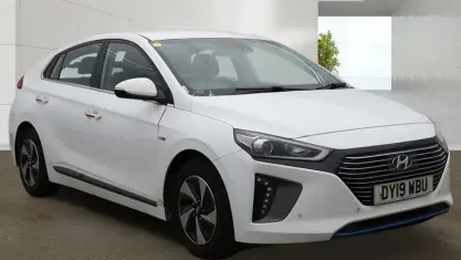 Used Hyundai Ioniq Premium SE 141 HP (103 kW) 2019 White Hatchback
