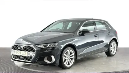 Usado Audi A3 Sportback Sport 110 HP (80 kW) 2024 Cinzento Citadino