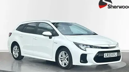Used Suzuki Swace 140 HP (102 kW) 2023 White Estate