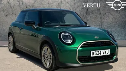 Used Mini Cooper Hatch 156 HP (114 kW) 2024 Green Hatchback