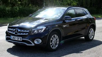 Usado Mercedes GLA200 SE 156 HP (114 kW) 2019 SUV