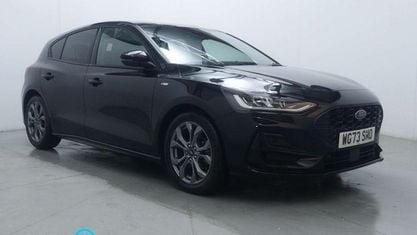 Second-hand Ford Focus ST-Line 125 CP (91 kW) 2023 Negru Hatchback