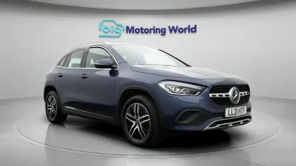 Used Mercedes GLA200 Premium Plus 163 HP (119 kW) 2021 Blue SUV