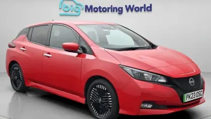 Used Nissan Leaf N-Connecta 110 kW (150 HP) 2023 Red Hatchback