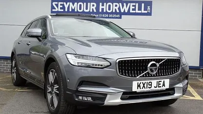 Begagnad Volvo V90 CC Plus 235 HK (172 kW) 2020 Kombi