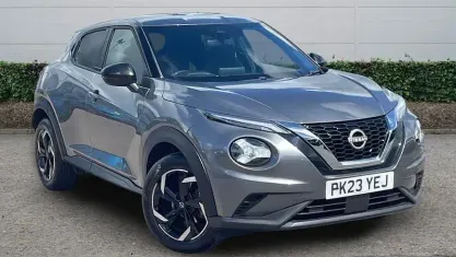 Second-hand Nissan Juke N-Connecta 114 CP (83 kW) 2023 Gri SUV