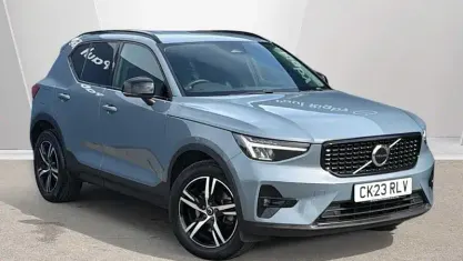 Usado Volvo XC40 Plus 163 HP (119 kW) 2026 SUV