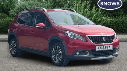 Gebraucht Peugeot 2008 Allure 83 PS (61 kW) 2019 Rot SUV