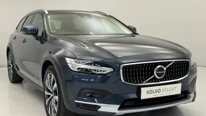 Used Volvo V90 CC Plus 235 HP (172 kW) 2022 Estate