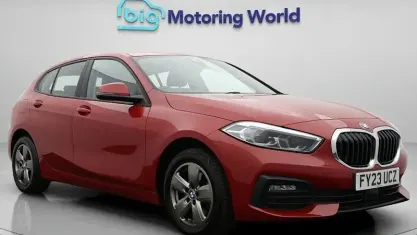 Begagnad BMW 116 116 HK (85 kW) 2023 Röd Halvkombi