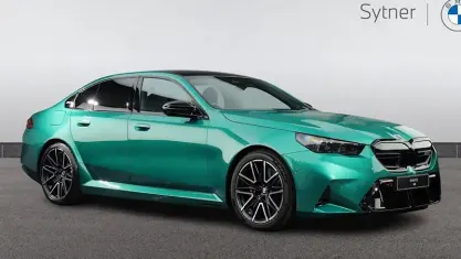 Nouă BMW M5 727 CP (534 kW) 2026 Berlinǎ