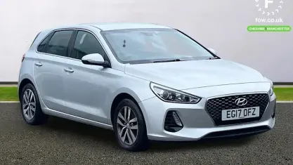 Używany Hyundai i30 SE 110 KM (80 kW) 2017 Srebrny Hatchback