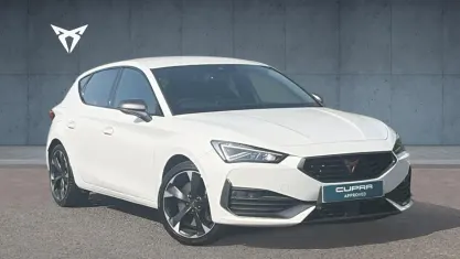 Used Cupra Leon VZ1 310 HP (228 kW) 2023 White Hatchback