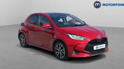 Used Toyota Yaris Design 116 HP (85 kW) 2023 Red Hatchback
