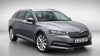 Used Skoda Superb SE Technology 218 HP (160 kW) 2023 Grey Estate