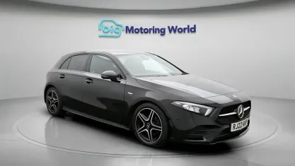 Używany Mercedes A200 Executive 163 KM (119 kW) 2022 Czarny Hatchback