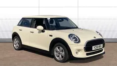 White Used 2018 Mini Cooper Hatchback | £14,024 (Fair price)