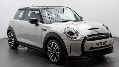 Used 2023 Mini Cooper Level 2 Hatchback | £13,850 (Super price)