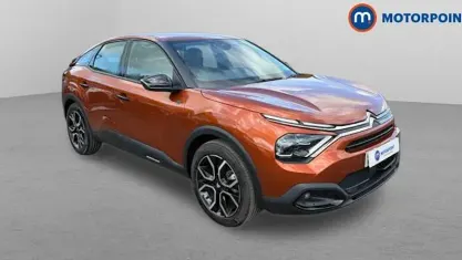 Begagnad Citroën e-C4 100 kW (136 HK) 2023 Brun Halvkombi