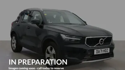 Używany Volvo XC40 Momentum 163 KM (119 kW) 2021 Czarny SUV