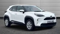 Pure white Used 2023 Toyota Yaris Cross SUV | £18,750 (Fair price)