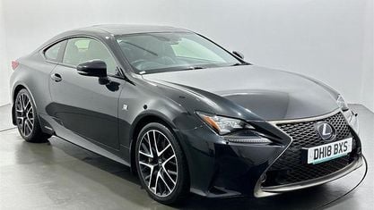 Begagnad Lexus RC300h Sport Line 223 HK (164 kW) 2018 Svart Sportkupé