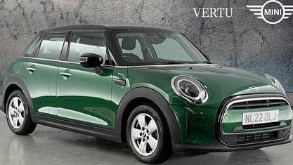 Usado Mini Cooper Classic 136 CV (100 kW) 2022 Verde Utilitario