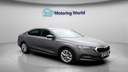 Używany Skoda Octavia SE L 150 KM (110 kW) 2023 Szary Hatchback