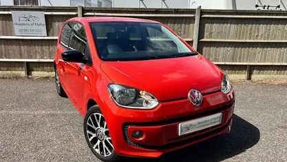Used VW up! Groove 75 HP (55 kW) 2014 Hatchback