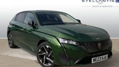 Used Peugeot 308 Allure Premium 131 HP (96 kW) 2023 Green Hatchback