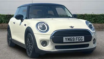 Used Mini Cooper Classic 136 HP (100 kW) 2020 White Hatchback