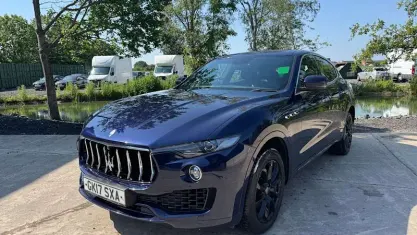 Used Maserati Levante 275 HP (202 kW) 2017 Blue SUV