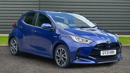 Used Toyota Yaris Design 116 HP (85 kW) 2021 Blue Hatchback