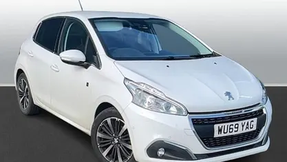 Used Peugeot 208 82 HP (60 kW) 2019 Hatchback