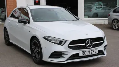Used Mercedes A180 Executive 136 HP (100 kW) 2021 White Hatchback