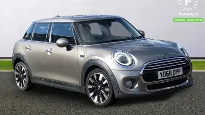 Usado Mini Cooper Comfort 136 CV (100 kW) 2019 Plateado Utilitario