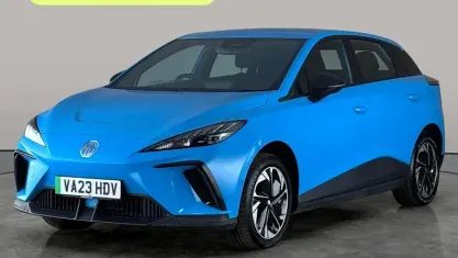 Used MG MG4 EV SE 125 kW (170 HP) 2023 Blue Hatchback