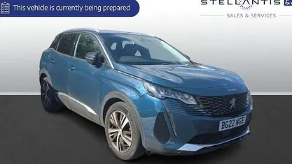 Used Peugeot 3008 Allure Premium 131 HP (96 kW) 2022 SUV