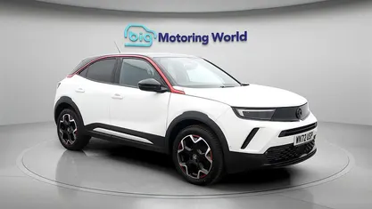 Used Vauxhall Mokka GS Line 131 HP (96 kW) 2022 White SUV